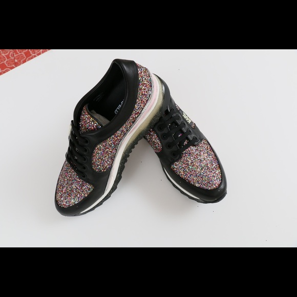 Karl Lagerfeld BRAND NEW - Picture 2 of 5